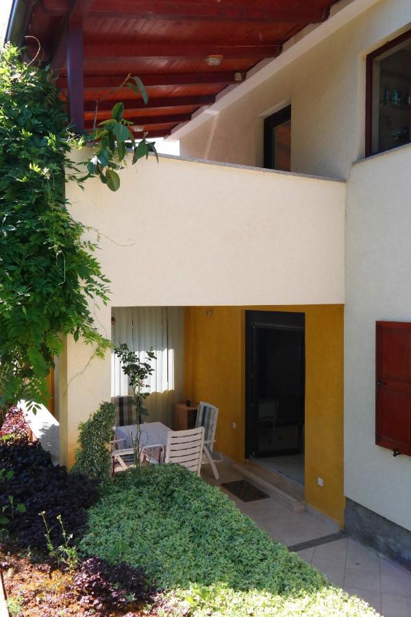 Apartments Caterina Pula Exterior photo