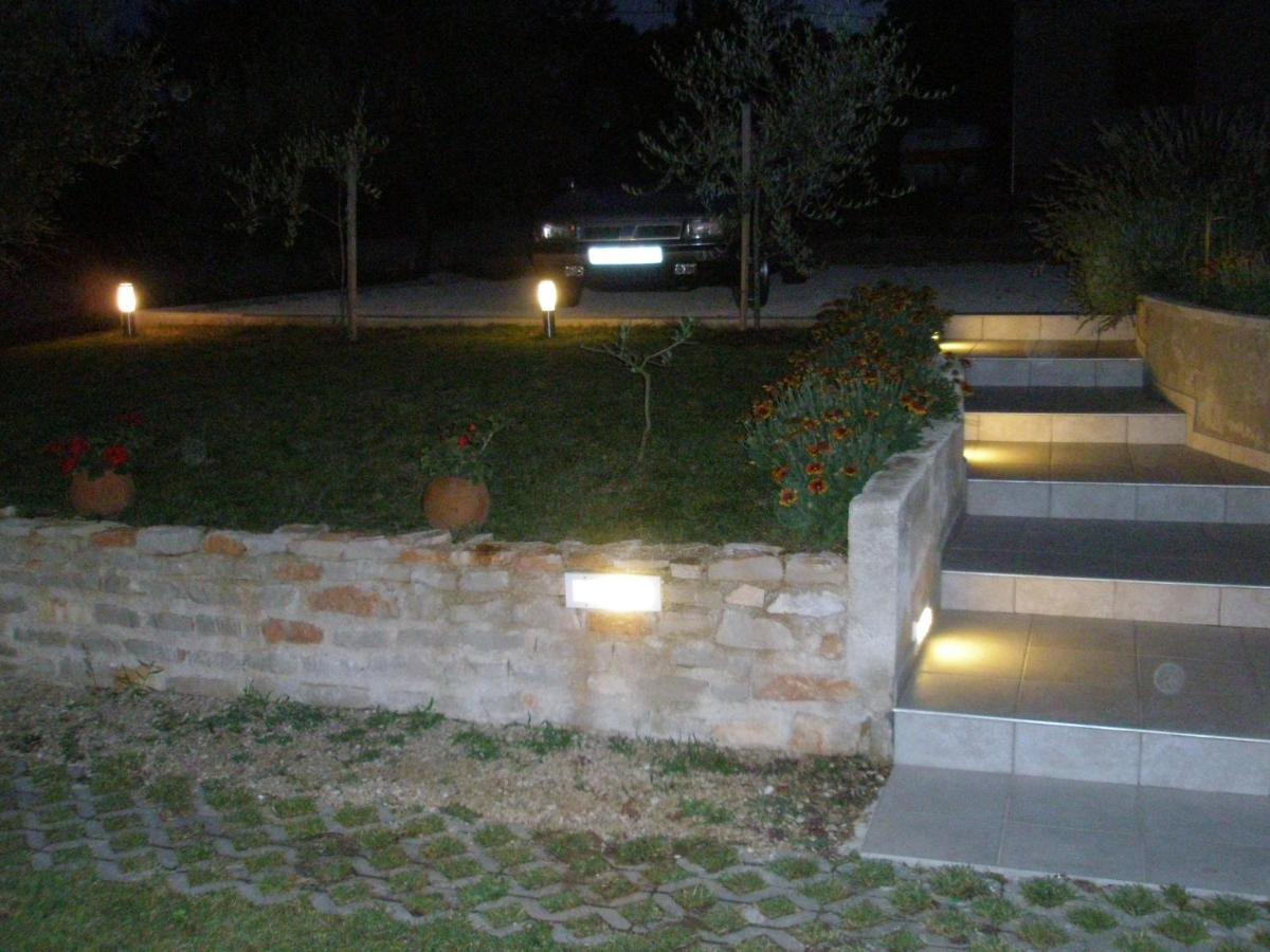 Apartments Caterina Pula Exterior photo