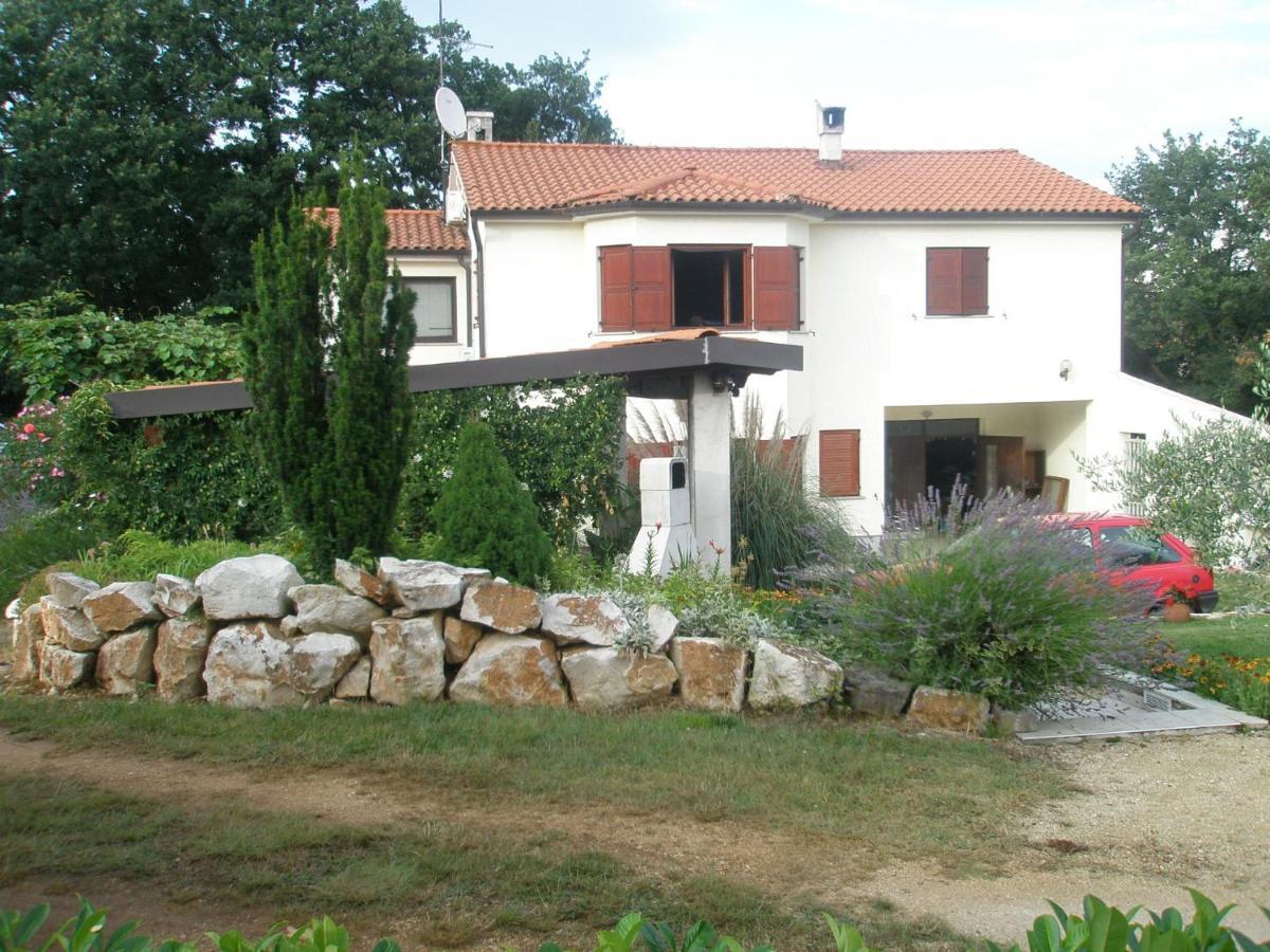 Apartments Caterina Pula Exterior photo