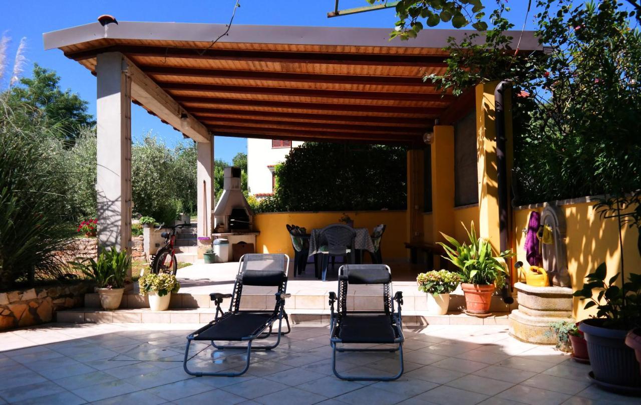 Apartments Caterina Pula Exterior photo